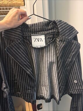 ZARA Black with White Pinstripe Cropped Blazer